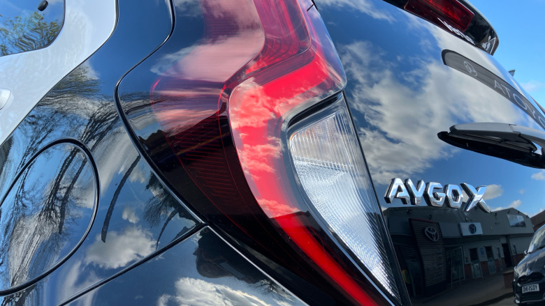Toyota Aygo X 1.0 VVT-i Edge 5dr Petrol Hatchback